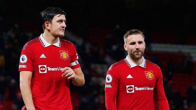 手敲响了警 手敲响了警